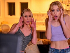 Gros cul, Blonde, En levrette, Branlette thaïlandaise, Seins naturels, Adolescente, Plan cul à trois, Nénés