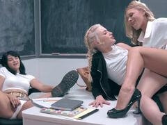 Newbie Maya Woulfe has her first experience with blonde girlfriend Paige Owens