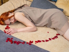 Enthousiasteling, Kont, Slaapkamer, Vingeren, Masturbatie, Alleen, Tiener, Tieten likken