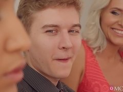 Tussi, Verrückt, Süss, Flexibel, Lecken, Reif, Orgie, Muschi