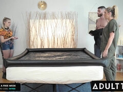 Grosse titten, Blondine, Blasen, Schwanz, Lecken, Realität, Jungendliche (18+), Flotter dreier
