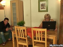 ブロンド, フェラチオ, チン, オマンコ, 現実, ガリガリ, 義母, ストッキング
