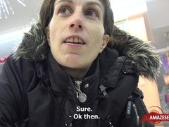 Steamy porn babe blowing off and money shot