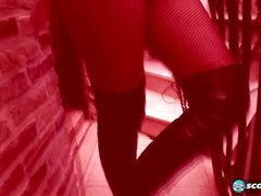 Gros cul, Bottes, Fétiche, Doigter, Béant, Masturbation, Seins naturels, Jarretelles