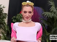 Tiny Slut Addison Vodka Likes To Suck Bryan Gozzling's Cock