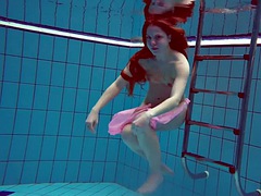 Tussi, Grosse titten, Braunhaarige, Fetisch, Pool, Pornostars, Öffentlich, Titten