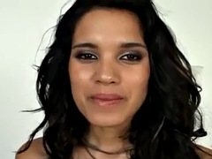 Tussi, Grosser schwanz, Spermaladung, Doppelpenetration, Hardcore, Interrassisch, Latina