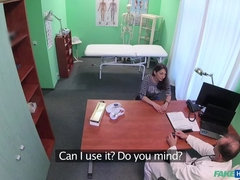 Amateur, Penetracion con dedos, Pajear, Lamidas, Enfermera, Oficina, Pov, Coño