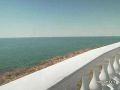 Gros seins, Plantureuse, Exhib, Maman, Seins naturels, De plein air, Nénés, Sous la jupe