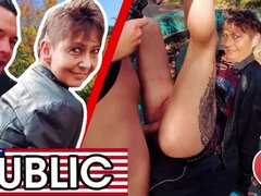 Bruinharig, Duits, Rijpe lesbienne, Moeder die ik wil neuken, Buiten, Gezichtspunt, Openbaar, Kort haar