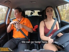 Большие сиськи, Брюнетки, В машине, Чешки, Женщины, Забавное, От первого лица, На публике