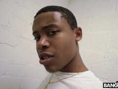 Sucer une bite, Brunette brune, Tir de sperme, Queue, Hard, Fille latino, Seins naturels, Nénés