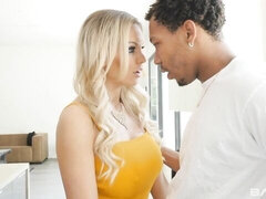 Grosse bite, Gros seins, Blonde, Sucer une bite, En levrette, Poilue, Interracial, Mère que j'aimerais baiser