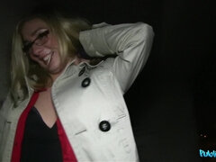 Amateur, Culo, Rubia, Garganta profunda, Europeo, Dinero, Tetas naturales, Al aire libre