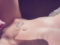 Блондинки, Минет, Семяизвержение, Пальцем, Хд, Лизание, Натуральные сиськи, Жесткий секс