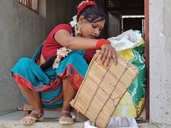 18 jaar, Tante, Badkamer, Auto, Universiteit, Indisch, Vrijster, Secretaresse