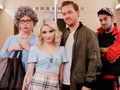 Amateur, Mamada, Polla, Tetas naturales, Público, Cabello corto, Flaco, Tetas