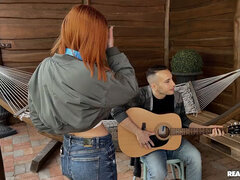 Sucer une bite, Jeans, Léchez, De plein air, Fête, Pov, Chatte, Tatouage