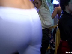 Rubia, Cfnm, Bailar, Lesbiana, Lencería, Bragas, Satén, Chupando