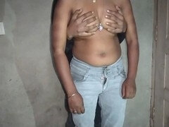 18 ans, Bisexuelle, Petit ami, Fait maison, Hôtel, Indienne, Embrassement, Adolescente