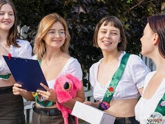 18 jahre, Grosser arsch, Blasen, Hundestellung, Natürlichen titten, Orgie, Jungendliche (18+), Titten