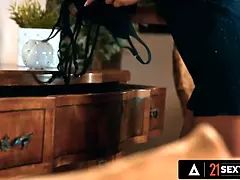 デカパイ, ブロンド, フェラチオ, 足コキ, Hd, なめる, 淫乱熟女, 怪物