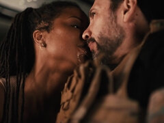 軍人, デカチン, 手コキする, 異人種間, キス, なめる, ラフ, タトゥー