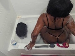 Anal, Salle de bains, Gros cul, Noire, Noir ébène, Gode énorme, Lingerie, Maman