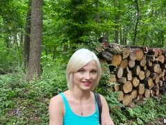 Arsch, Spermaladung, Hundestellung, Ungarisch, Im freien, Piercing, Öffentlich, Muschi