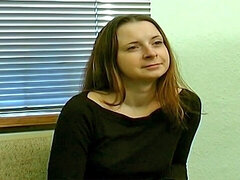 18 jahre, Leie, Braunhaarige, Dildo, Erstes mal, Hd, Rasiert, Jungendliche (18+)