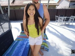 アメリカ人, アジア人, フェラチオ, イく瞬間, チン, バック, 顔射, 小柄