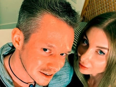 ブロンド, フェラチオ, 手コキする, 下着, ハメ撮り, ストリッピング, ティーン, オッパイの