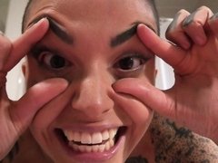 バック, ダブル開発, 女 人男 人, 手コキする, ハードコア, ショートヘア, タトゥー, 三人