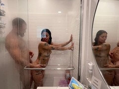 Salle de bains, Gros cul, Fille latino, Léchez, Mère que j'aimerais baiser, Tatouage