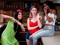 Grote mammen, Vingeren, Latijnse vrouw, Likken, Ondergoed, Masturbatie, Geschoren, Strippen