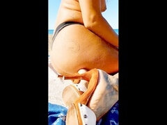 お尻, ビーチ, デカ尻, ブーツ, 足, ヒール, 淫乱熟女, アウトドア