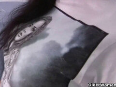 Красивые, Брюнетки, Постарше, Хд, Мастурбация, Зрелые, Мамочка, Мачеха