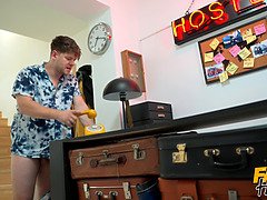 デカチン, バック, 彼女, オーガズム, 馬乗り, フェラする, ティーン, 三人