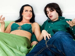 Schlafzimmer, Grosser arsch, Grosser schwanz, Grosse titten, Blasen, Hundestellung, Milf