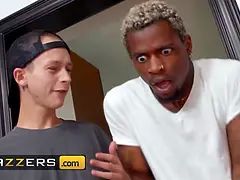 Brazzers - juicy stacey & pool dude jordi begin fooling around right next to Karina King until she joins for a 3some