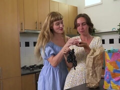 Lécher le cul, Nana, Fétiche, Doigter, Poilue, Hd, Lesbienne, Chatte