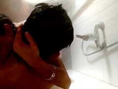 Leie, Bad, Grosser schwanz, Paar, Hd, Nackt, Spanisch, Titten
