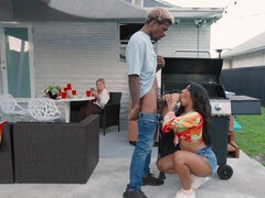 Grosser arsch, Grosser schwanz, Grosse titten, Blasen, Braunhaarige, Vollbusig, Schwarz, Party