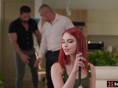 Анальный секс, Глубокая глотка, Двойное проникновение, Группа, Крошечные, Порнозвезда, Рыжие, Втроем
