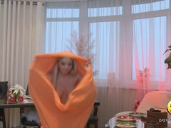 Lieveling, Grote mammen, Bruinharig, Grappig, Naakt, Kut duiken, Tieten likken, Oud