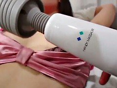 Yuki Koizumi sucks it before placing it in her snatch
