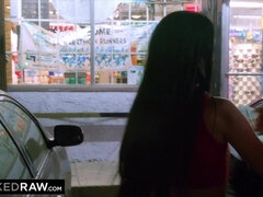 Grosser schwanz, Braunhaarige, Schwanz, Lecken, Mann mann frau, Muschi, Reiten, Flotter dreier