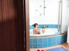 Grosser schwanz, Grosse titten, Geschnappt, Hundestellung, Nackt, Natürlich, Pov, Rasiert