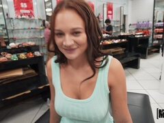 18 jahre, Grosse titten, Blasen, Handjob, Jungendliche (18+), Tittenfick