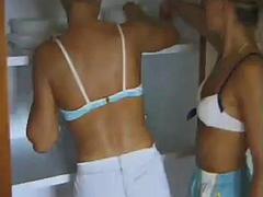 Blonde, Brunette brune